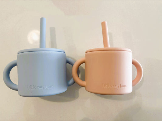 SALE-Silicone sippy cup with lid and straw